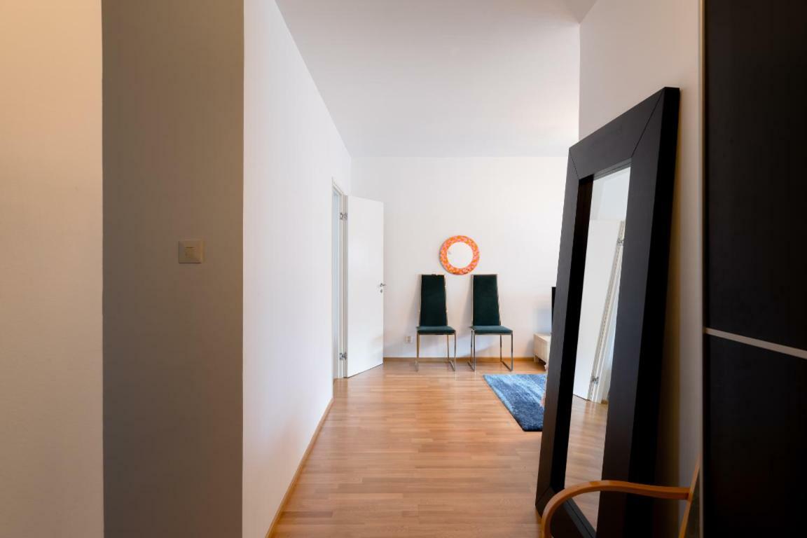 Stay Here Apartment Kamppi Helsinki Exterior foto